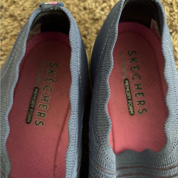 Womens Skechers Slip Ons Size 11 - Picture 3 of 7